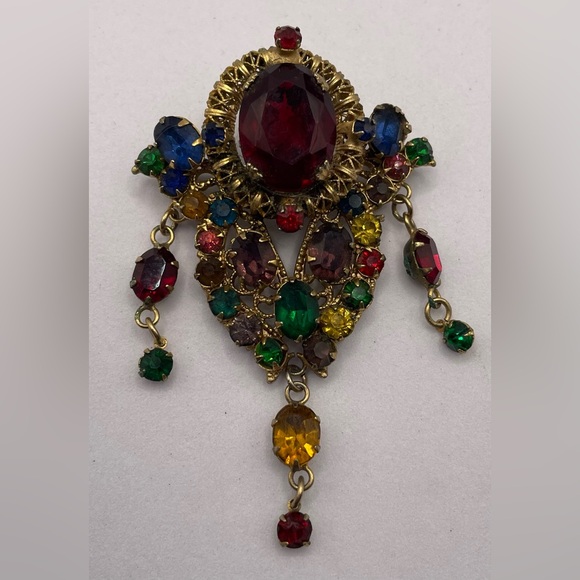 Vintage Gold Tone Multi Colored Faceted Glass Ornate Victorian Style Brooch Pin - Picture 7 of 10